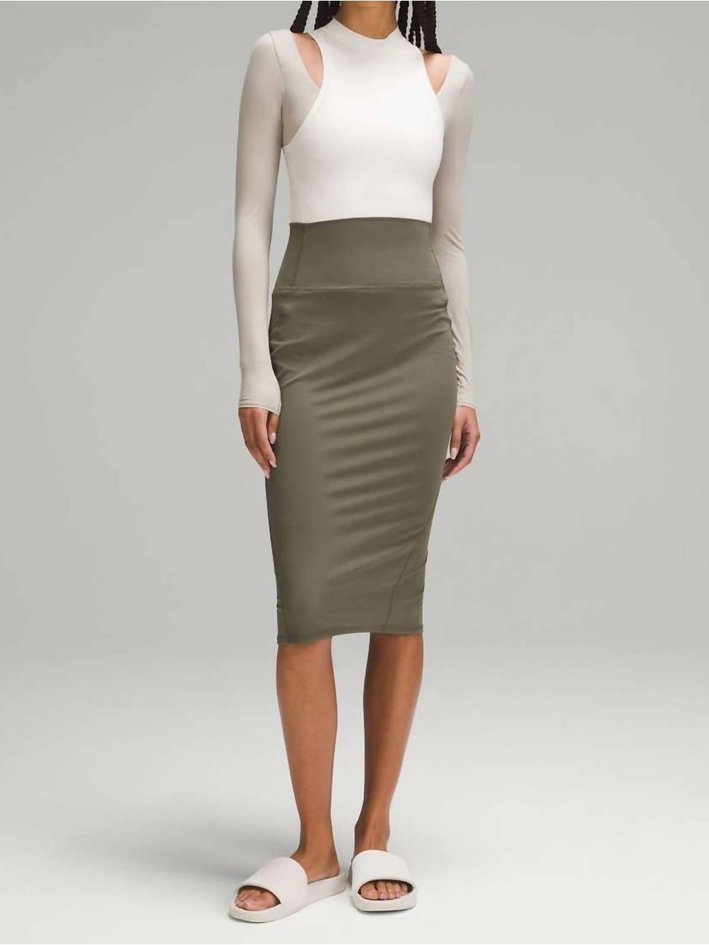 Lululemon - Nulu Slim-fit/High-rise Skirt Army Green Size 4